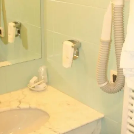 Elvezia 3* פסארו