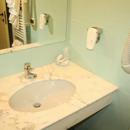 Elvezia Hotel 3*