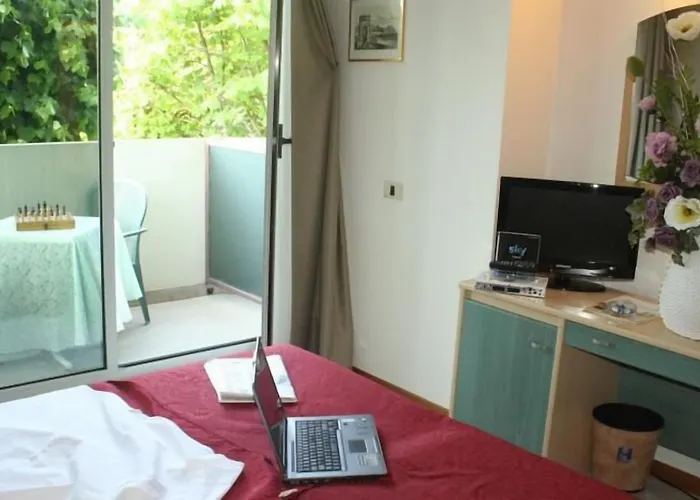 Elvezia 3* Пезаро